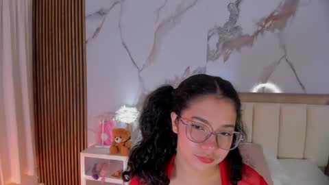 Snapshot of alicialevy chatting on 1, 7, 2026 LUNA online show from 1, 7, 2026