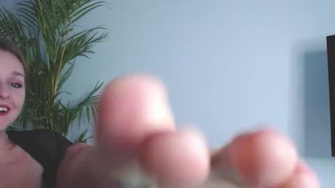 Snapshot of alicialux chatting on 31, 10, 2025 Alicia online show from 31, 10, 2025