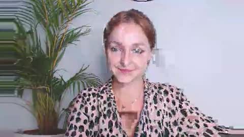 Snapshot of alicialux chatting on 13, 11, 2025 Alicia online show from 13, 11, 2025