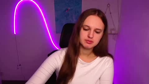 Snapshot of alicie_dream_ chatting on 15, 10, 2025 Alicie online show from 15, 10, 2025