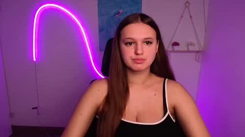 Snapshot of alicie_dream_ chatting on 19, 10, 2025 Alicie online show from 19, 10, 2025