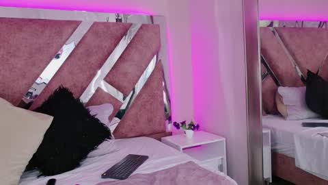 Ali Diaz online show from 11, 4, 2026