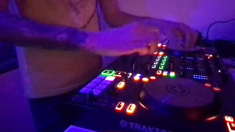 busco rockera online show from 26, 2, 2025