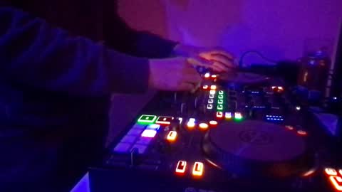 busco rockera online show from 5, 3, 2025