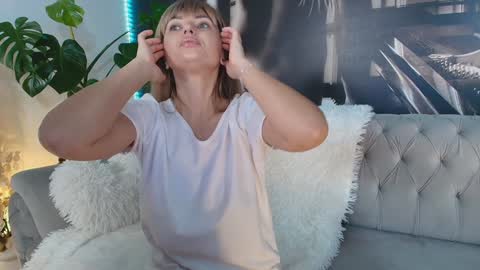 Aliessia online show from 12, 1, 2026