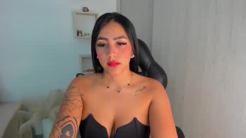 Snapshot of aliessiarose1 chatting on 20, 11, 2025 Ali online show from 20, 11, 2025