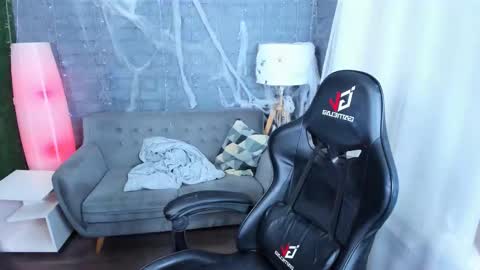 Snapshot of aliice_cartier chatting on 28, 12, 2024 Alice online show from 28, 12, 2024