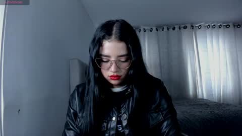 aliice_walker_ online show from 18, 6, 2026