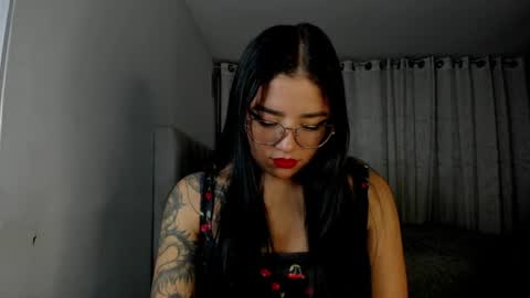 aliice_walker_ online show from 23, 7, 2026