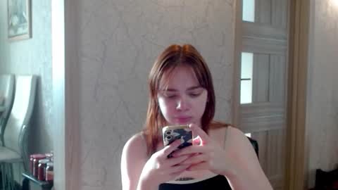 Snapshot of aliiice_stone chatting on 10, 9, 2025 Alice online show from 10, 9, 2025