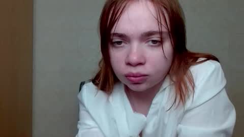 Snapshot of aliiice_stone chatting on 5, 11, 2025 Alice online show from 5, 11, 2025