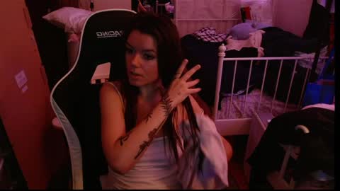 Snapshot of alina_nightshade chatting on 5, 4, 2026 Alina Nightshade online show from 5, 4, 2026