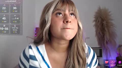 Snapshot of alinakiss_ chatting on 31, 10, 2025 lili online show from 31, 10, 2025