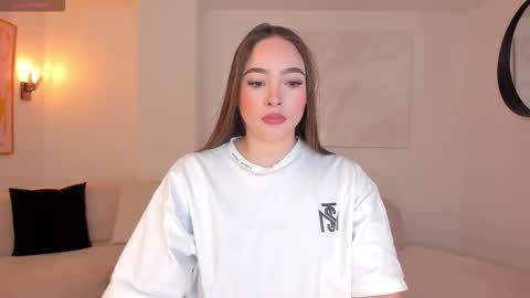 alinakravitz_ online show from 24, 2, 2026