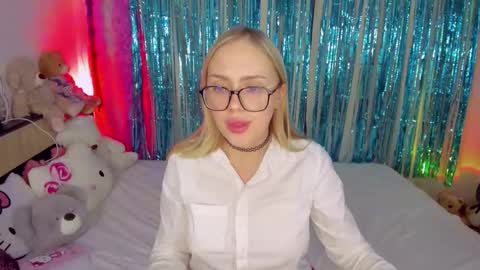 Snapshot of alinaocean chatting on 9, 11, 2025 alinaocean online show from 9, 11, 2025