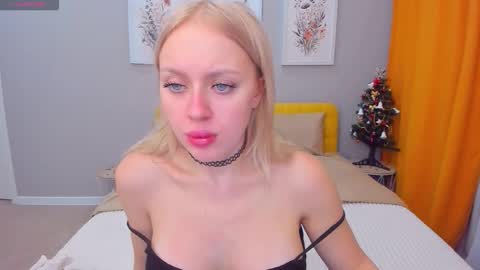 Snapshot of alinaocean chatting on 2, 12, 2025 alinaocean online show from 2, 12, 2025