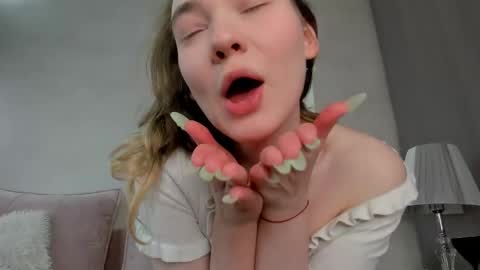 Alisa GMT2 Wen - Sun 10 AM - 4 PM except Monday and Tuesday   online show from 7, 2, 2025