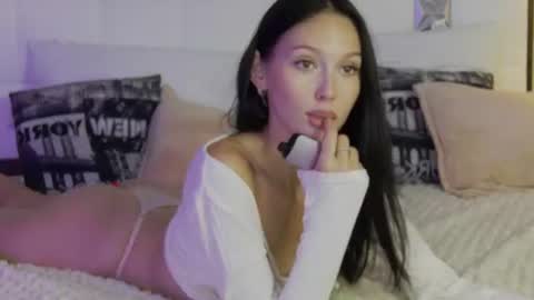 Snapshot of alisa_tiny chatting on 30, 6, 2026 Stefa online show from 30, 6, 2026