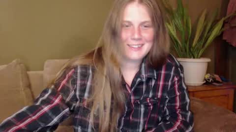 Snapshot of alisaxxxshy chatting on 10, 9, 2025 alisaxxxshy online show from 10, 9, 2025