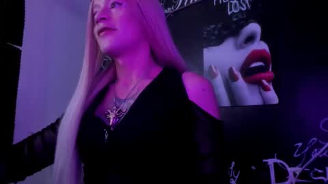 Snapshot of alishaa_nixx chatting on 7, 11, 2025 alishaa_nixx online show from 7, 11, 2025