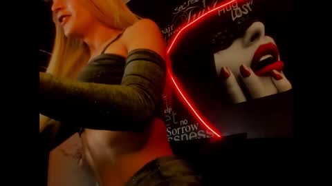 Snapshot of alishaa_nixx chatting on 8, 11, 2025 alishaa_nixx online show from 8, 11, 2025