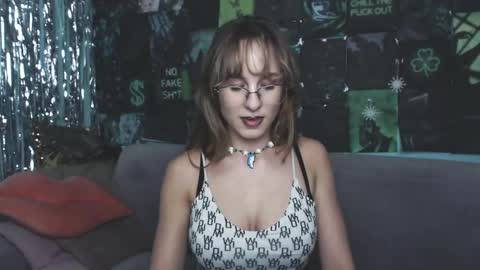 Snapshot of alishakelly chatting on 15, 11, 2025 alishakelly online show from 15, 11, 2025