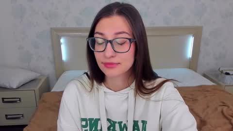 Snapshot of alishamurray chatting on 20, 12, 2024 Alina online show from 20, 12, 2024