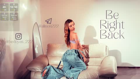 Snapshot of alison222_ chatting on 14, 1, 2025 A L I S O N online show from 14, 1, 2025