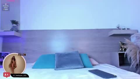 Snapshot of alison222_ chatting on 6, 3, 2025 A L I S O N online show from 6, 3, 2025