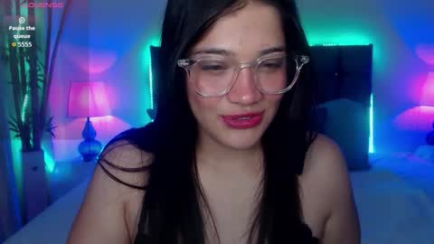 Snapshot of alison_girl22 chatting on 19, 12, 2025 Alison online show from 19, 12, 2025