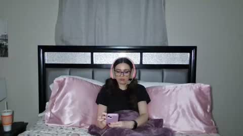 Alison Fields online show from 25, 6, 2026