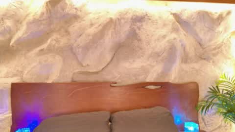 Alison Moon  online show from 6, 2, 2026