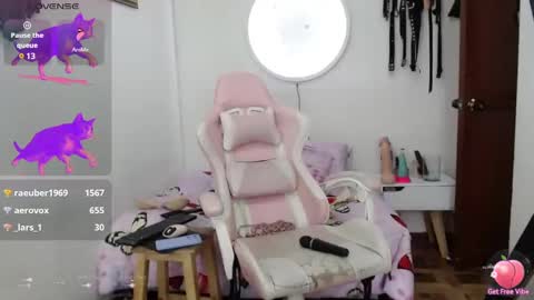 Alissia online show from 2, 1, 2025