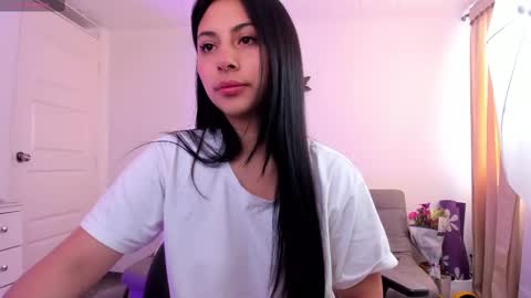Snapshot of alissia_viera chatting on 9, 3, 2025 iraide online show from 9, 3, 2025