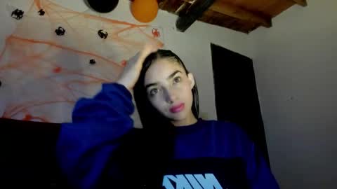 Alisson369  online show from 21, 10, 2025