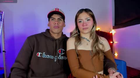 Snapshot of alisson_and_jhonny chatting on 28, 9, 2025 Aliandjho online show from 28, 9, 2025