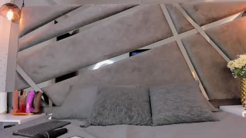 Alisson  online show from 12, 4, 2026