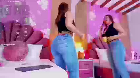 Snapshot of alissonpeach01 chatting on 23, 9, 2025 alissonpeach01 online show from 23, 9, 2025