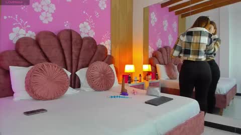 Snapshot of alissonpeach01 chatting on 5, 11, 2025 alissonpeach01 online show from 5, 11, 2025