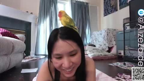 Alize Zaide online show from 16, 10, 2025