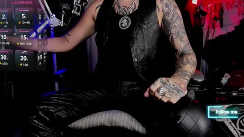 Snapshot of allanhurtss chatting on 23, 10, 2025 online show from 23, 10, 2025