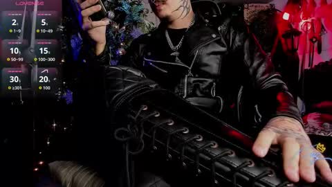 Snapshot of allanhurtss chatting on 17, 12, 2025 online show from 17, 12, 2025