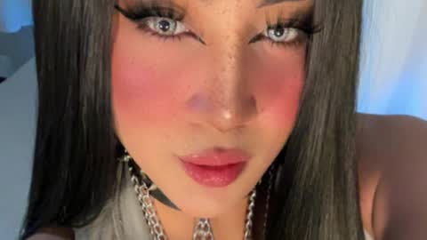 Snapshot of allareillusionxxx chatting on 5, 12, 2025 Miss Gia online show from 5, 12, 2025