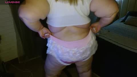 Snapshot of allegra_ferragamo chatting on 2, 3, 2026 Ale online show from 2, 3, 2026