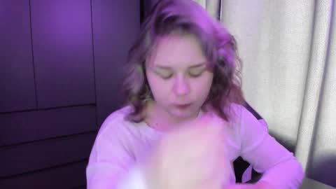 Snapshot of alli_zi chatting on 16, 12, 2025 Blair online show from 16, 12, 2025