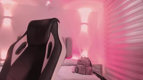 Snapshot of allicelover chatting on 20, 12, 2025 ALLICE online show from 20, 12, 2025