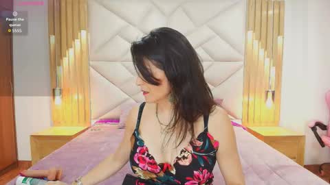 Aliie  online show from 10, 11, 2025