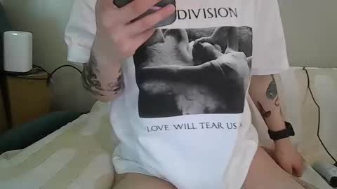 alliebearx online show from 12, 4, 2026