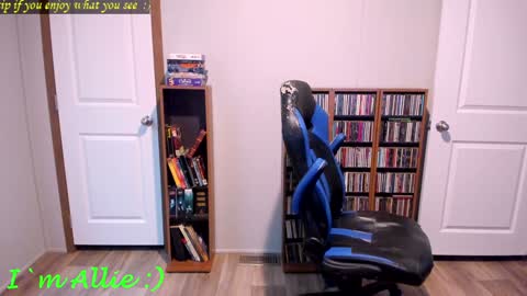Snapshot of alliekat62 chatting on 8, 12, 2024 Allie online show from 8, 12, 2024
