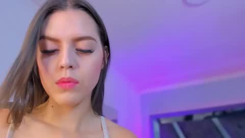 Snapshot of allijadid chatting on 8, 11, 2025 online show from 8, 11, 2025